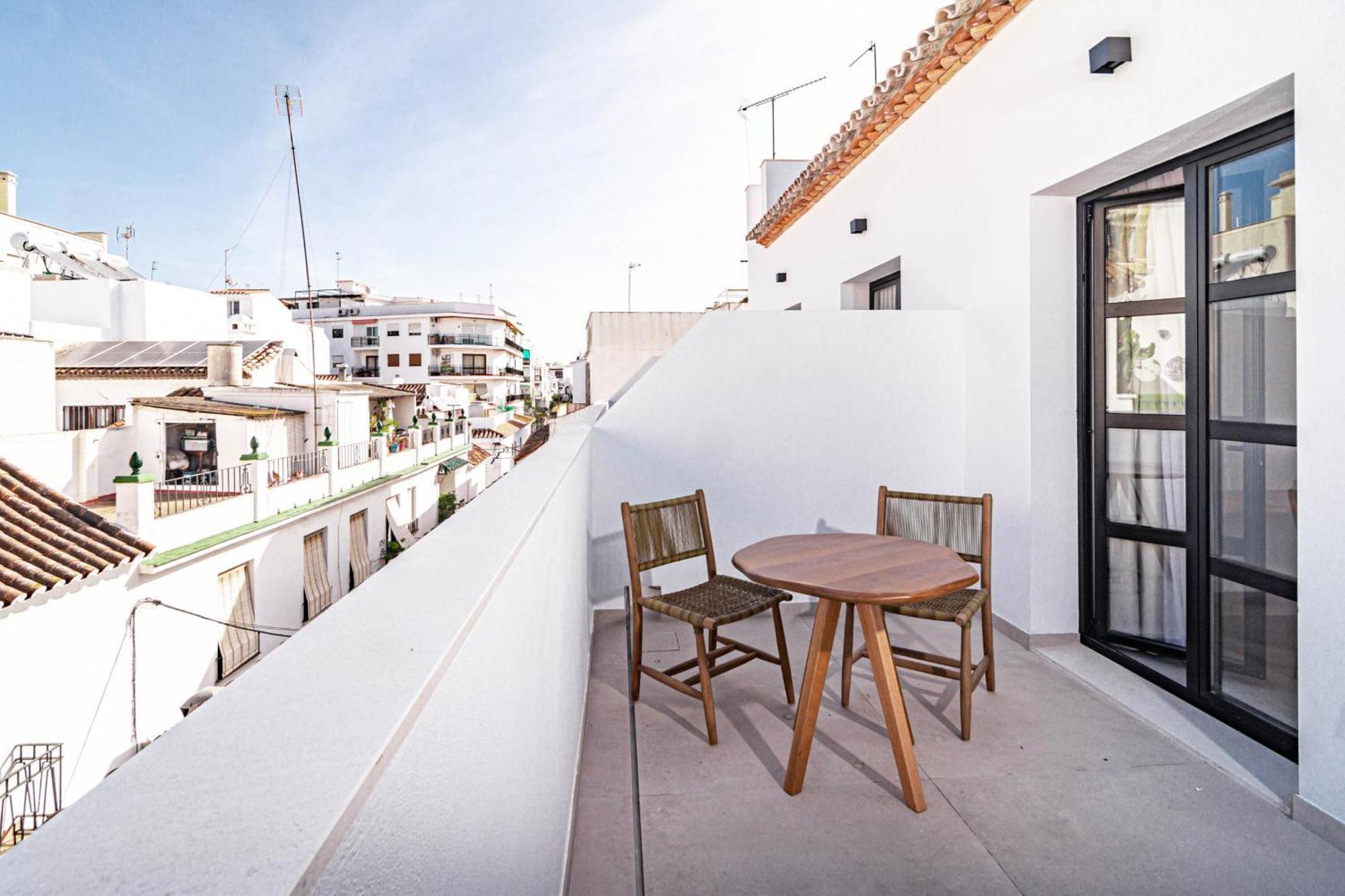 Seaclub Suites Estepona Bagian luar foto