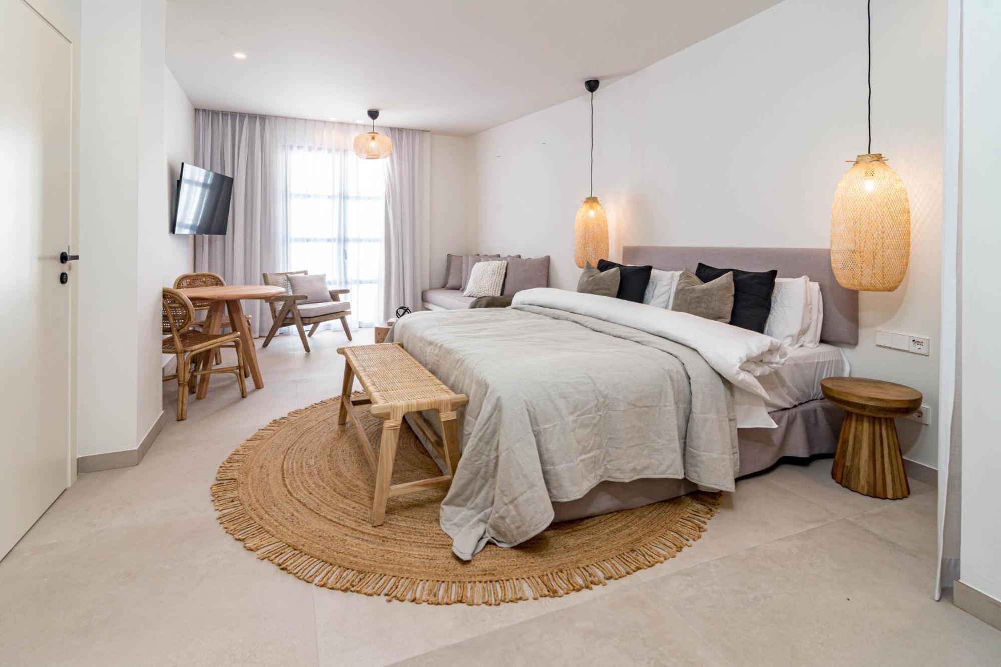 Seaclub Suites Estepona Bagian luar foto