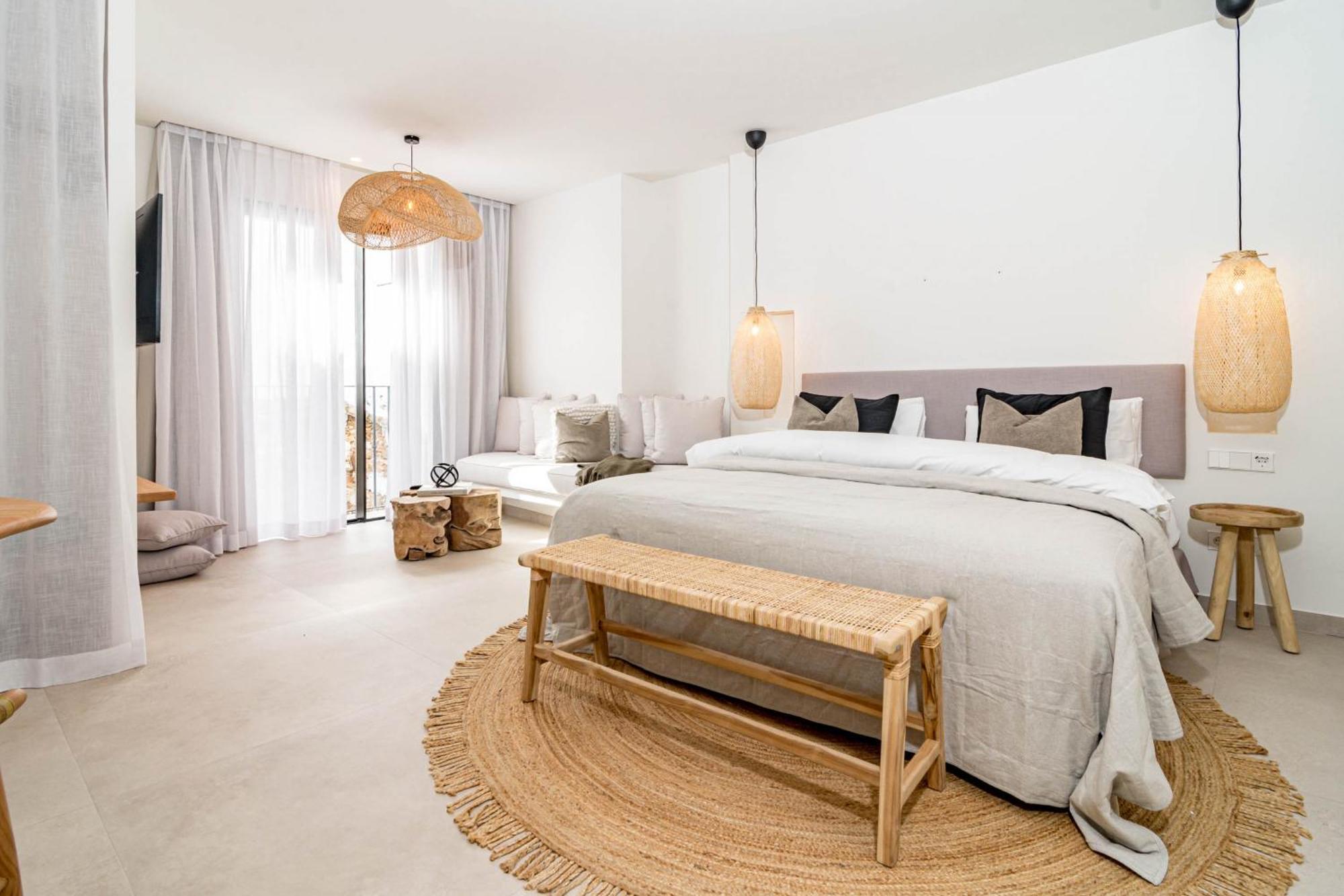 Seaclub Suites Estepona Bagian luar foto